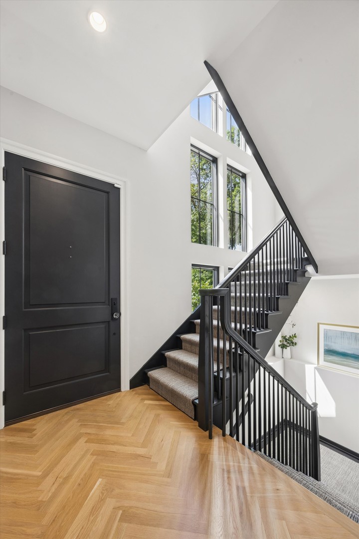 17 Ulm Place