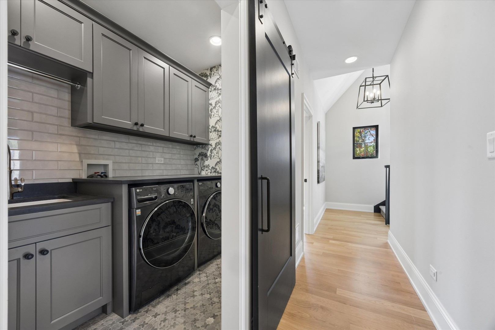 17 Ulm Place