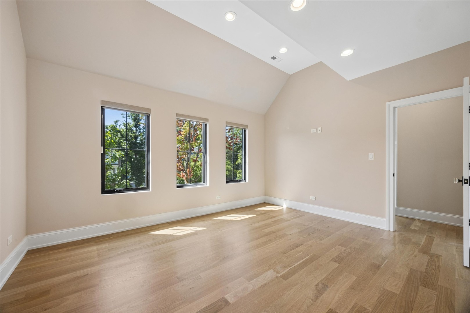 17 Ulm Place