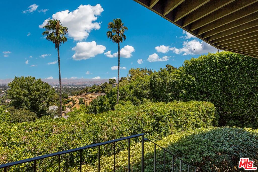 3601 Berry Drive