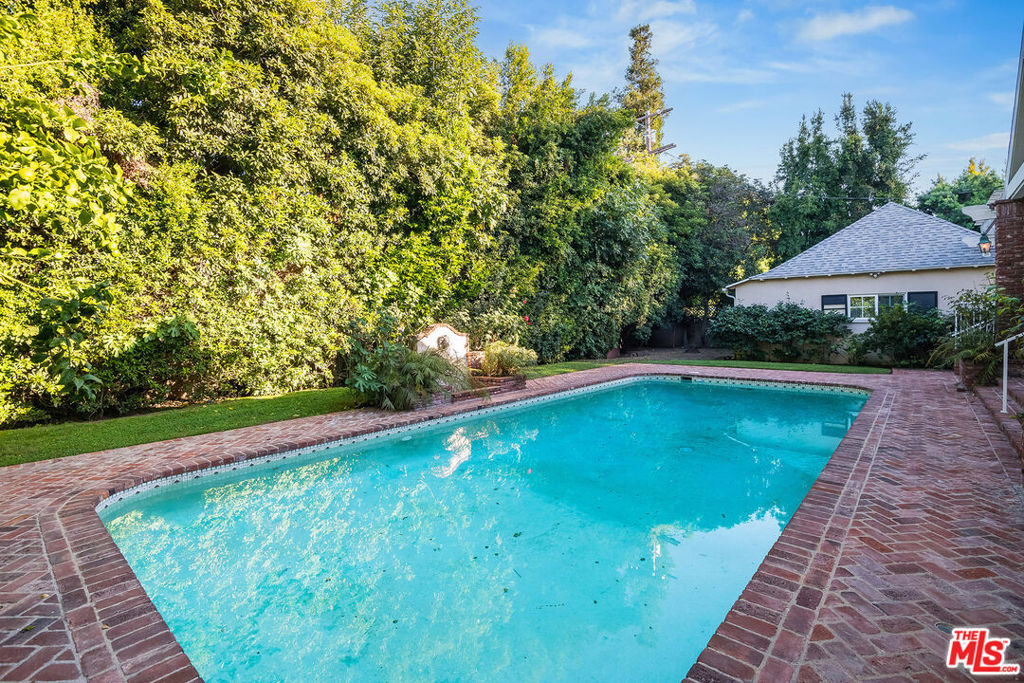 4638 Arcola Avenue