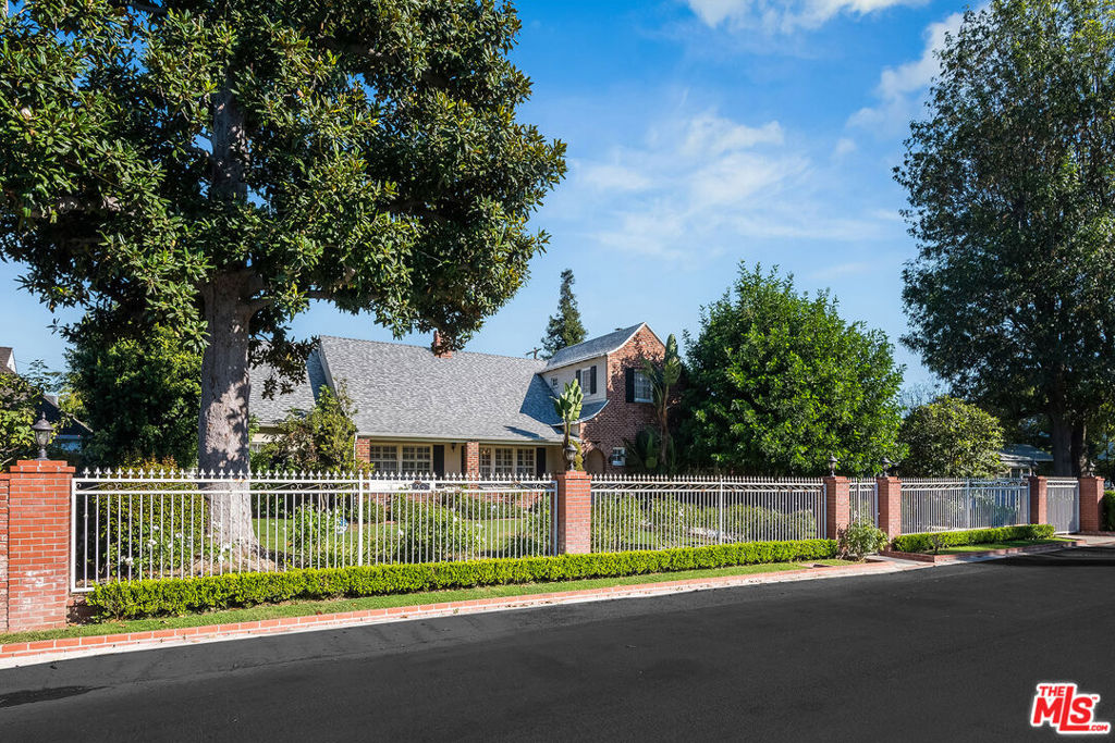 4638 Arcola Avenue