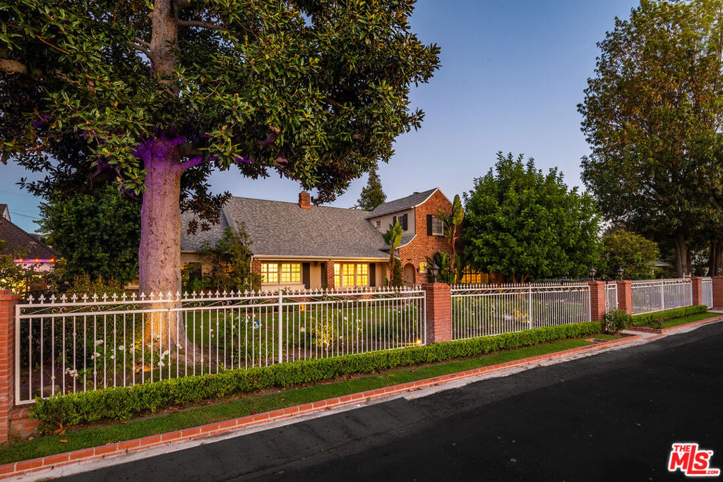 4638 Arcola Avenue