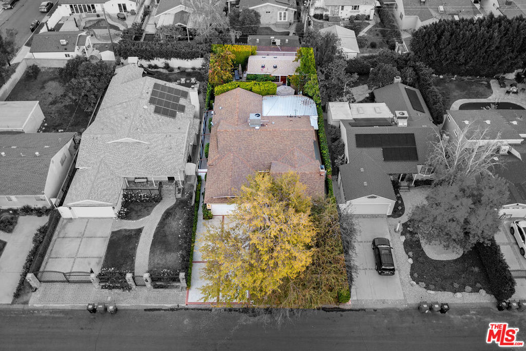 4944 Ledge Avenue