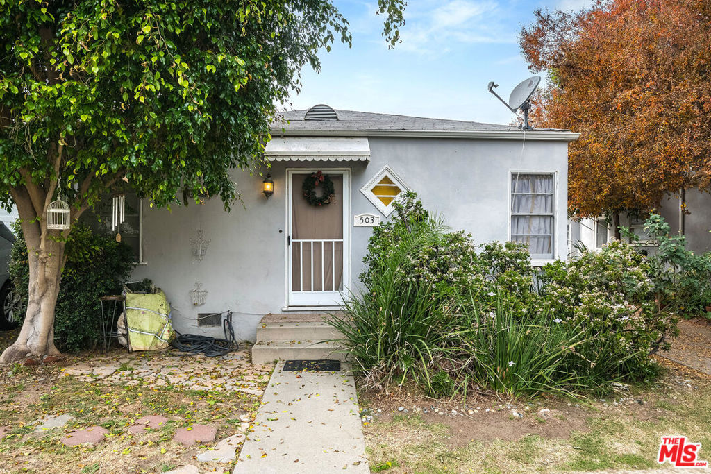 2924 W Riverside Drive