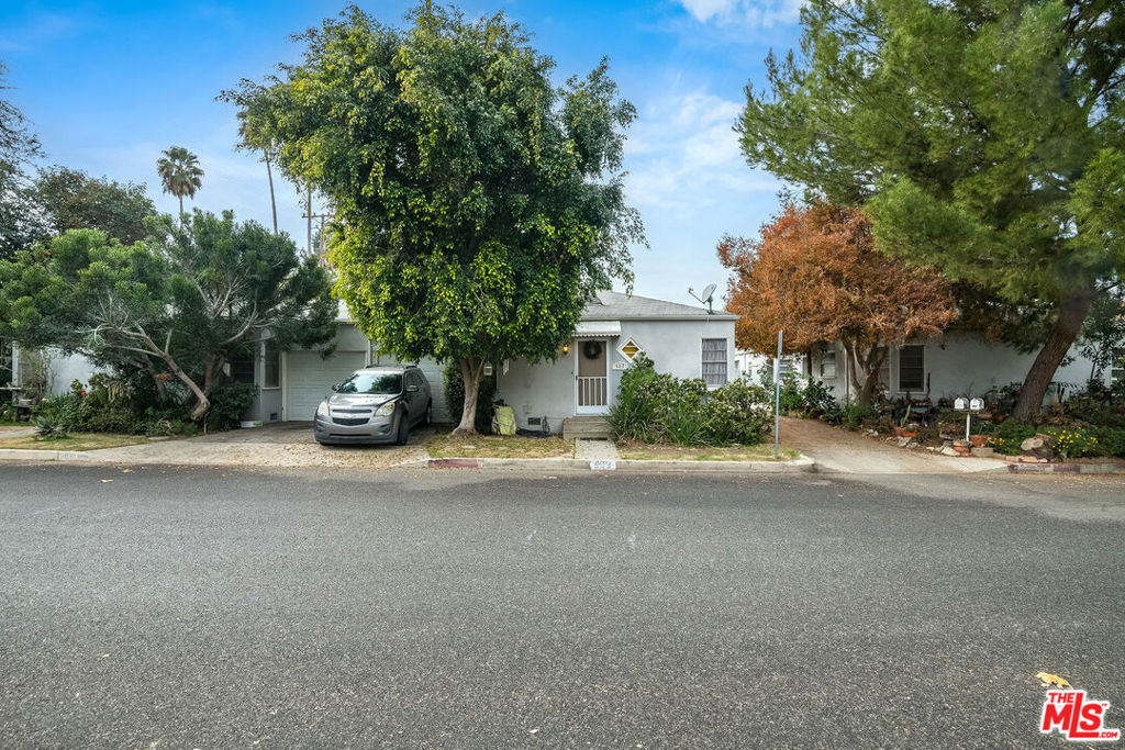 2924 W Riverside Drive