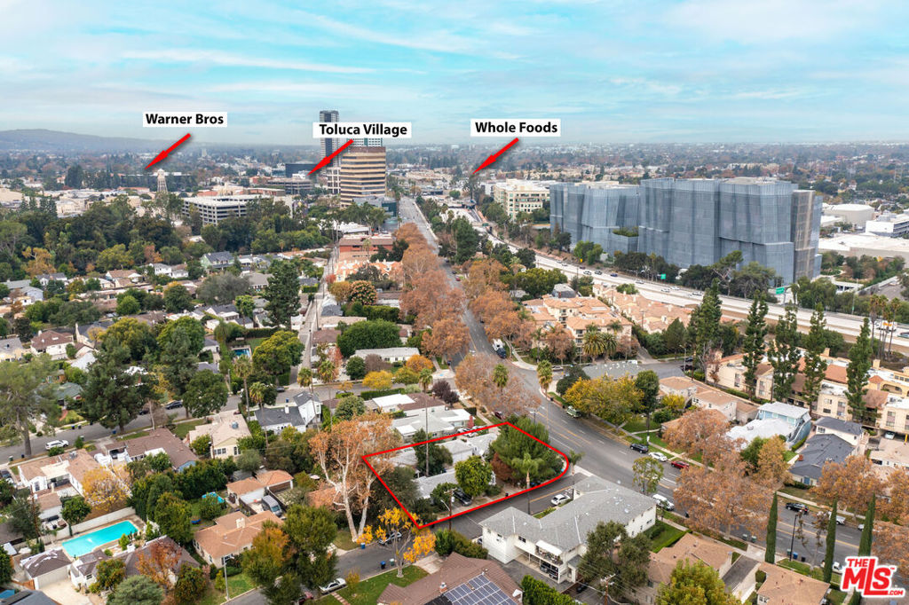 2924 W Riverside Drive