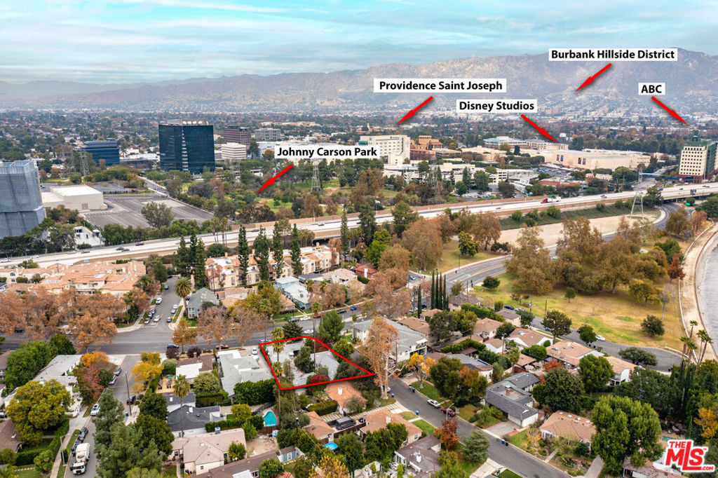 2924 W Riverside Drive