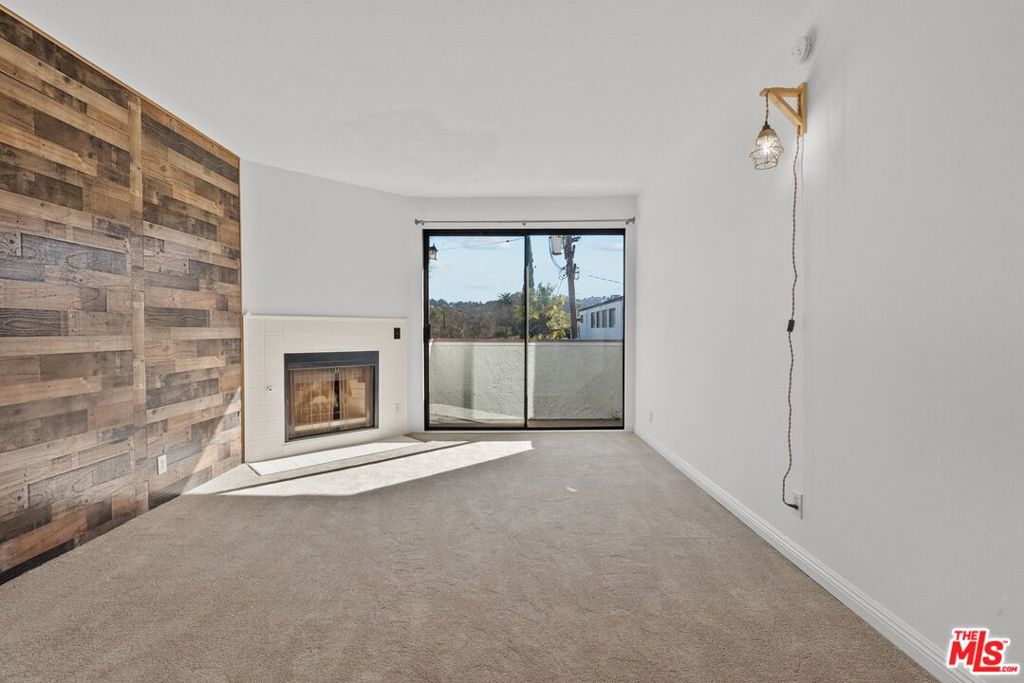 4542 Coldwater Canyon Avenue 14