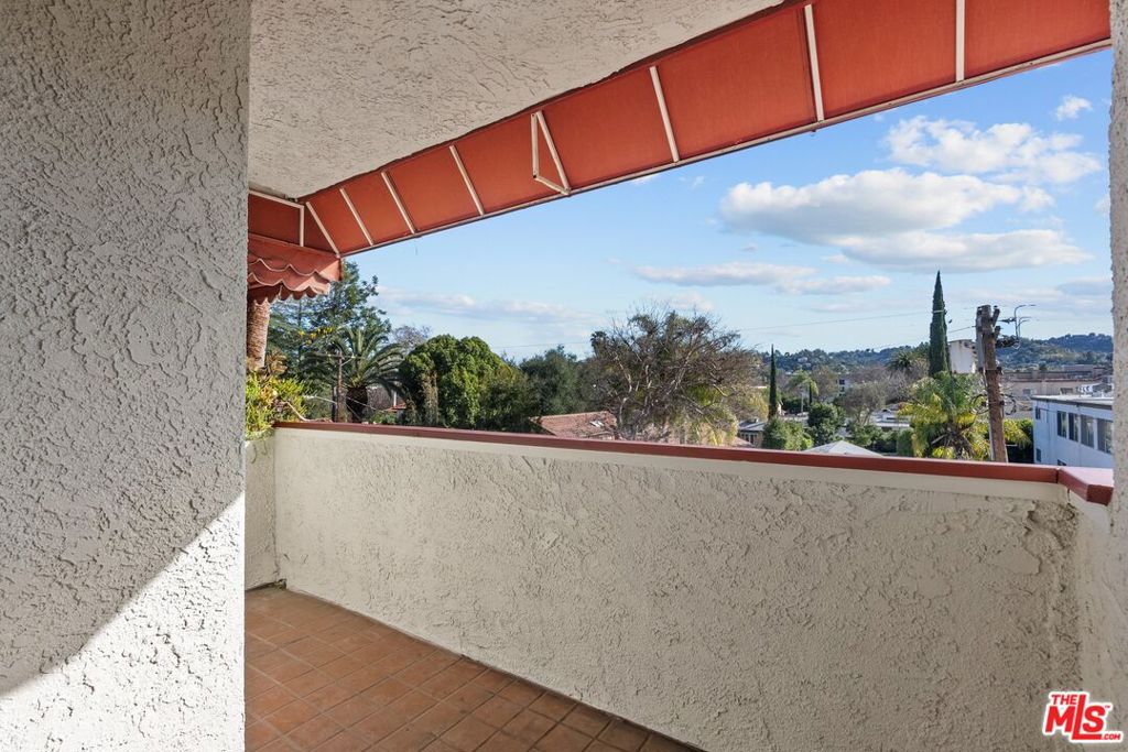 4542 Coldwater Canyon Avenue 14