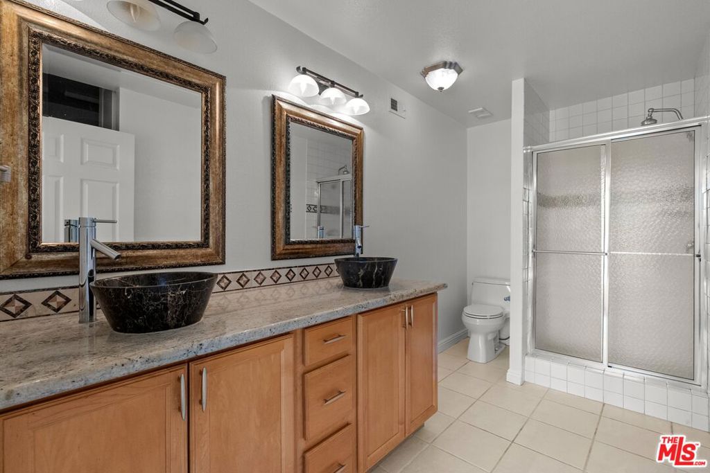 4542 Coldwater Canyon Avenue 14