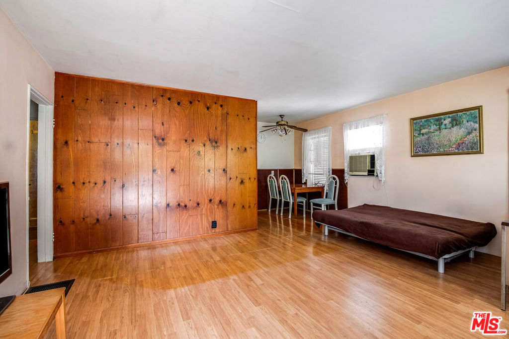 1311 N Ontario Street