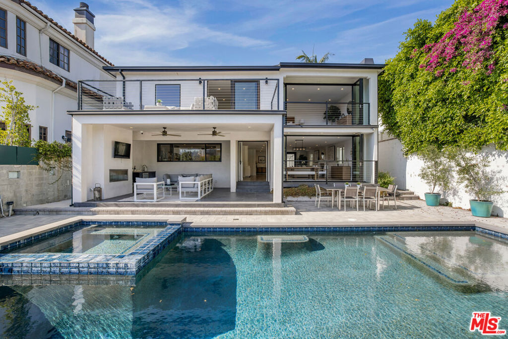 10060 Toluca Lake Avenue