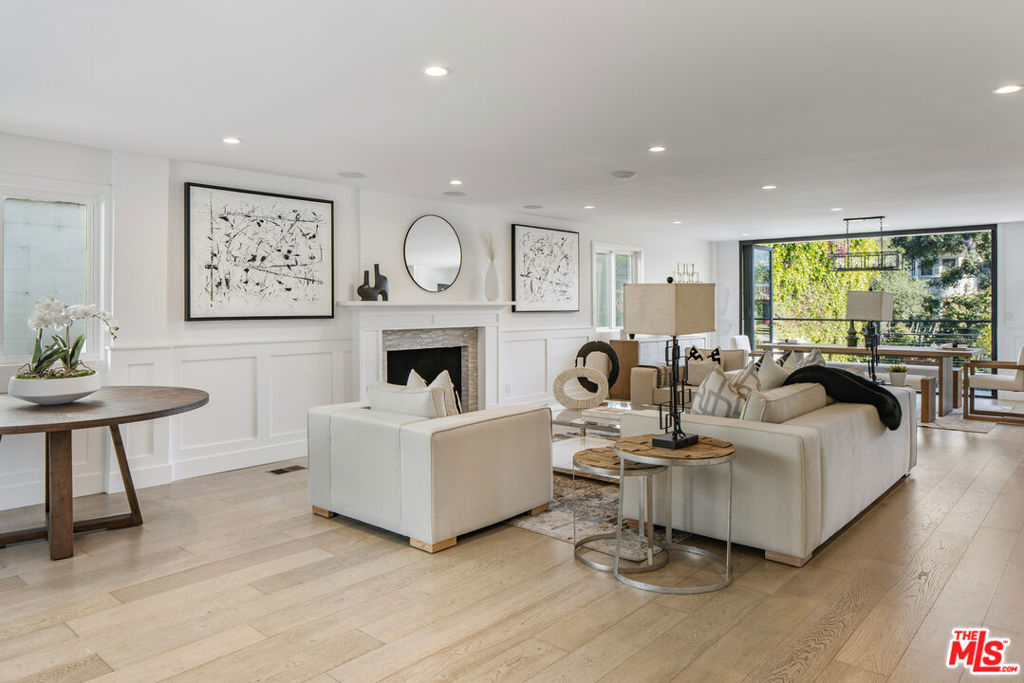 10060 Toluca Lake Avenue