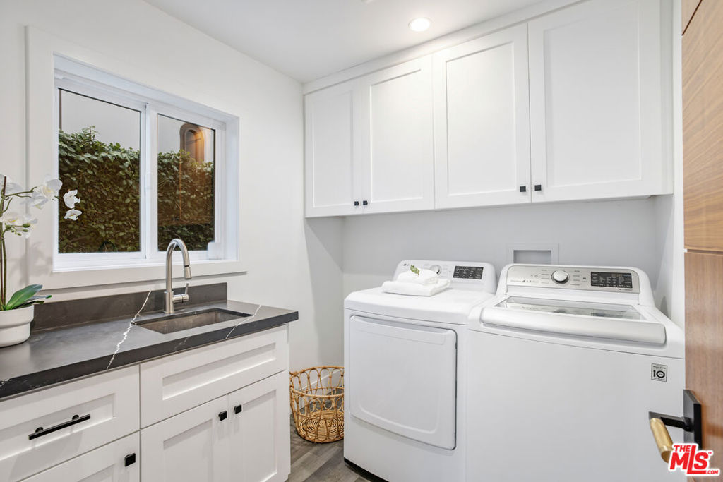 10060 Toluca Lake Avenue