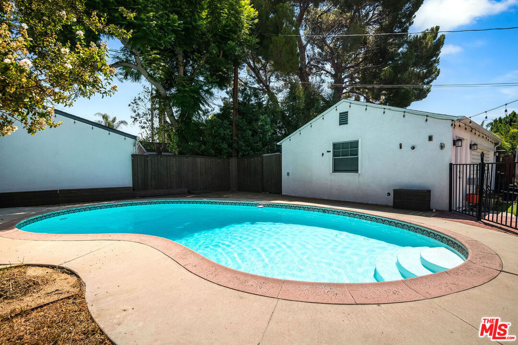 4832 Cartwright Avenue
