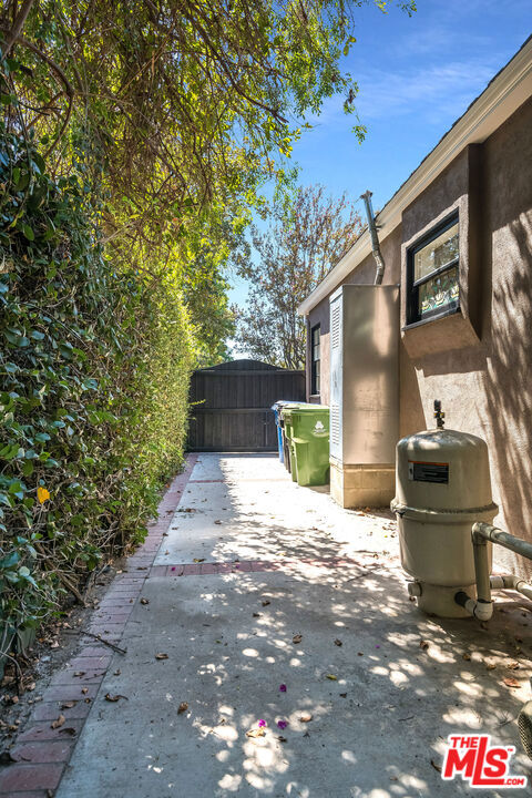 11627 Otsego Street