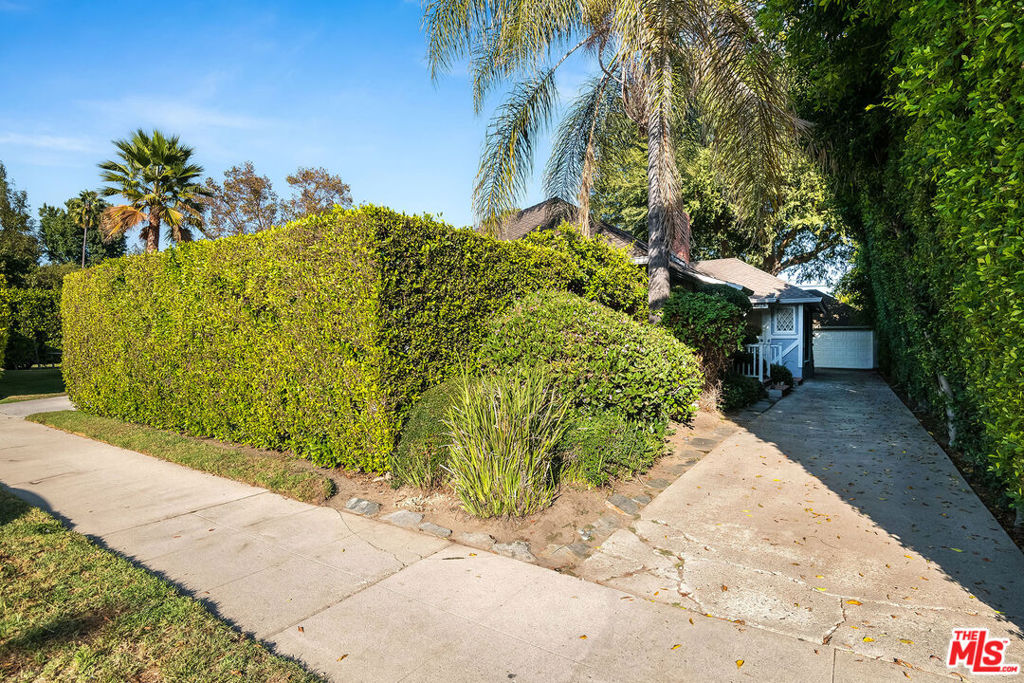 4226 Tujunga Avenue