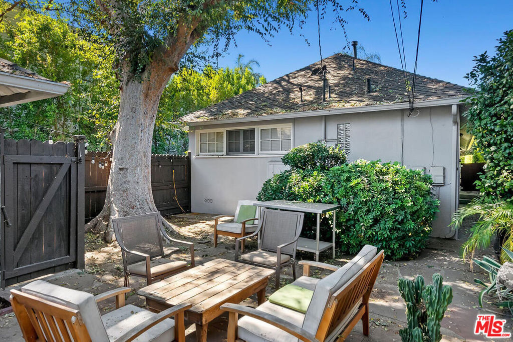 4226 Tujunga Avenue