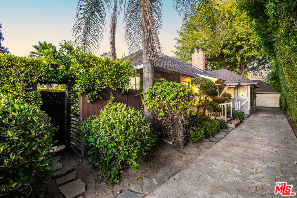 4226 Tujunga Avenue