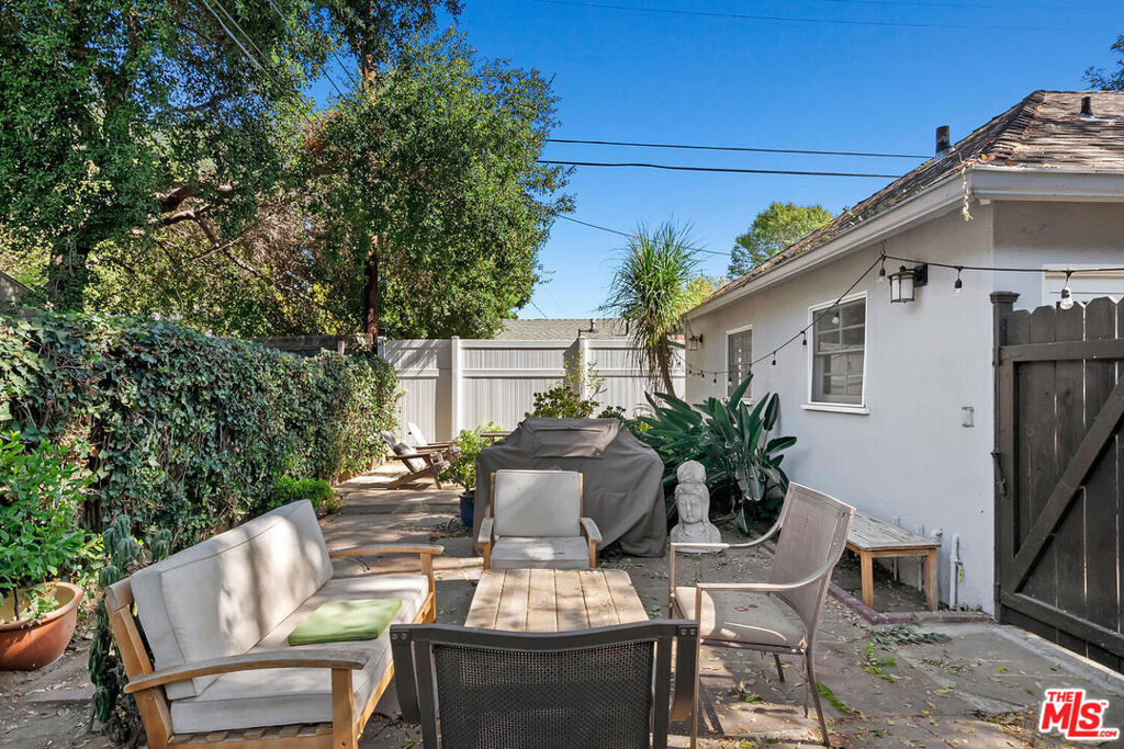 4226 Tujunga Avenue