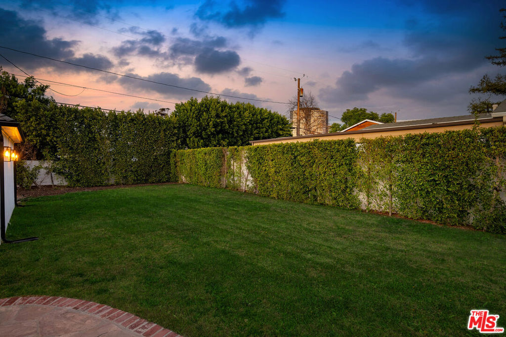 4227 Warner Boulevard