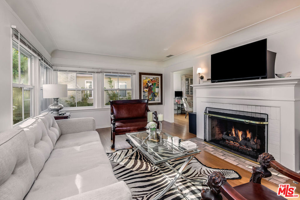 4227 Warner Boulevard