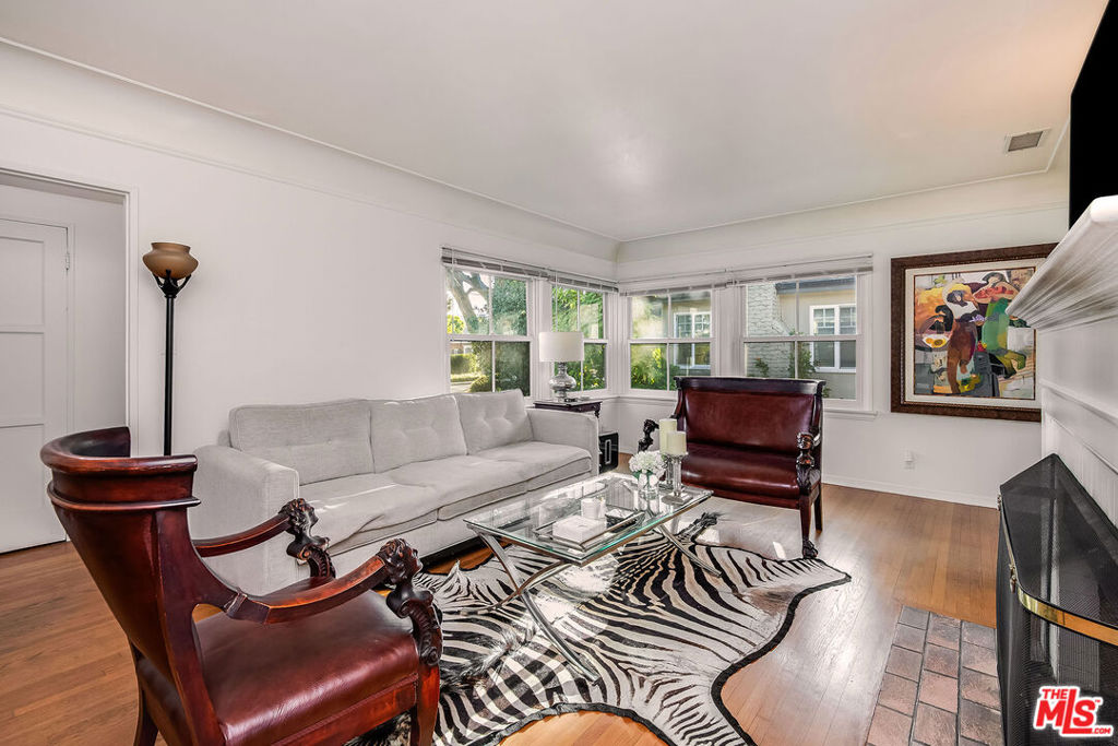 4227 Warner Boulevard
