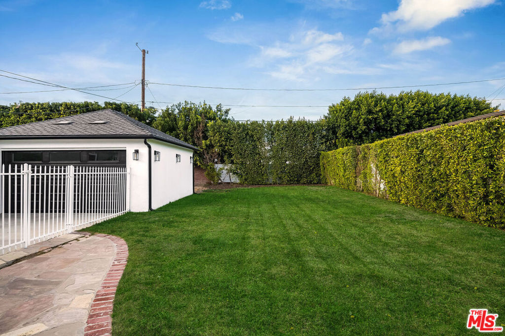 4227 Warner Boulevard