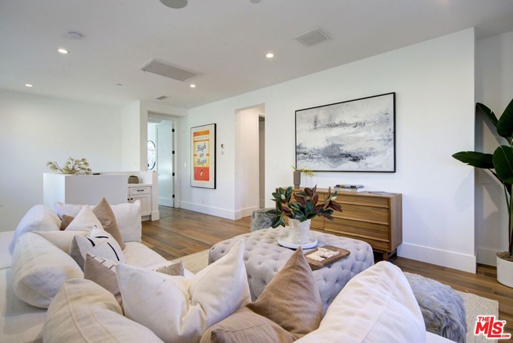 10810 Valley Spring Lane