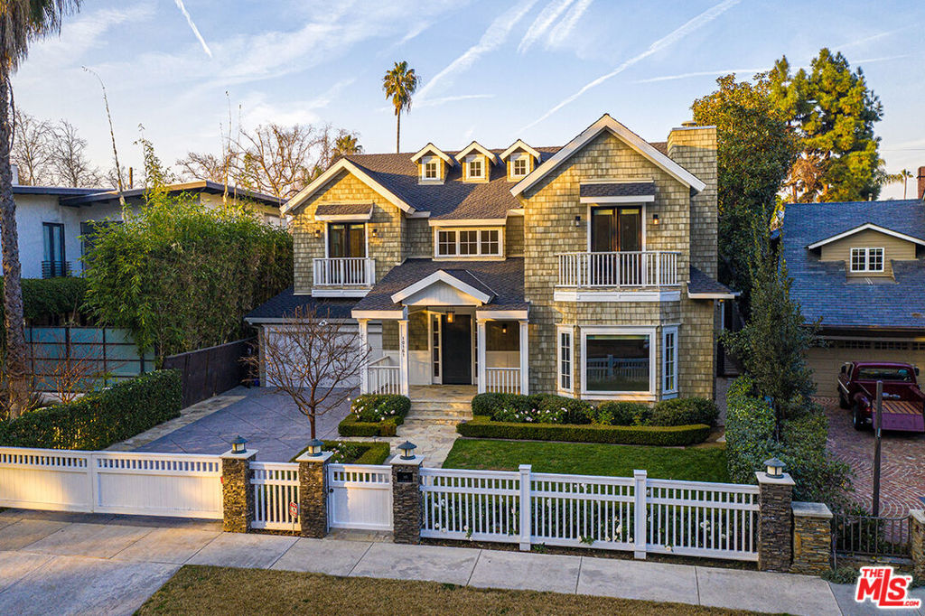 10161 VALLEY SPRING Lane