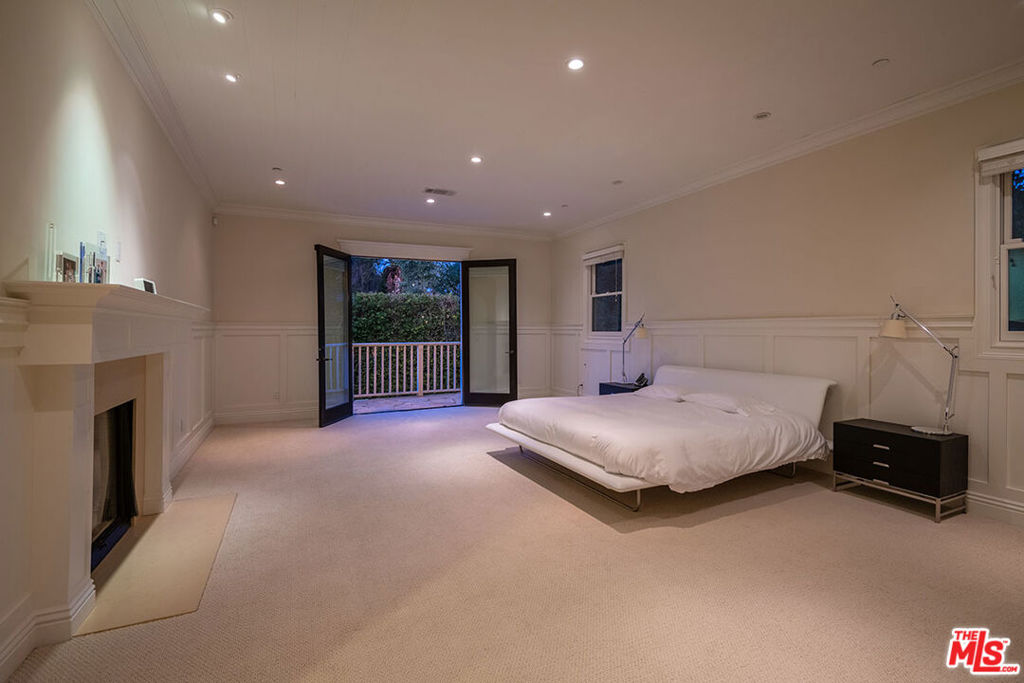 10161 VALLEY SPRING Lane