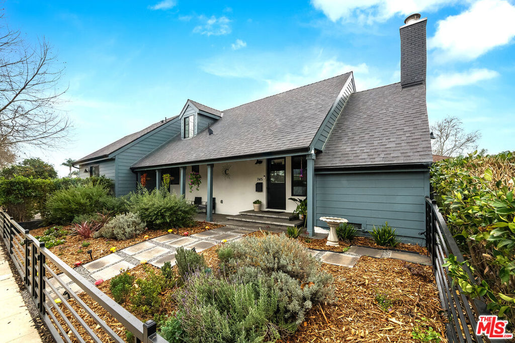 745 N Reese Place