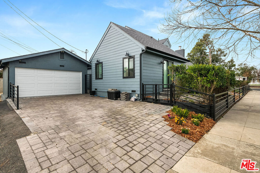 745 N Reese Place