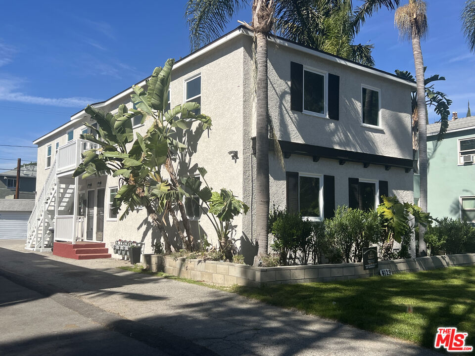 4127 W Toluca Lake Avenue