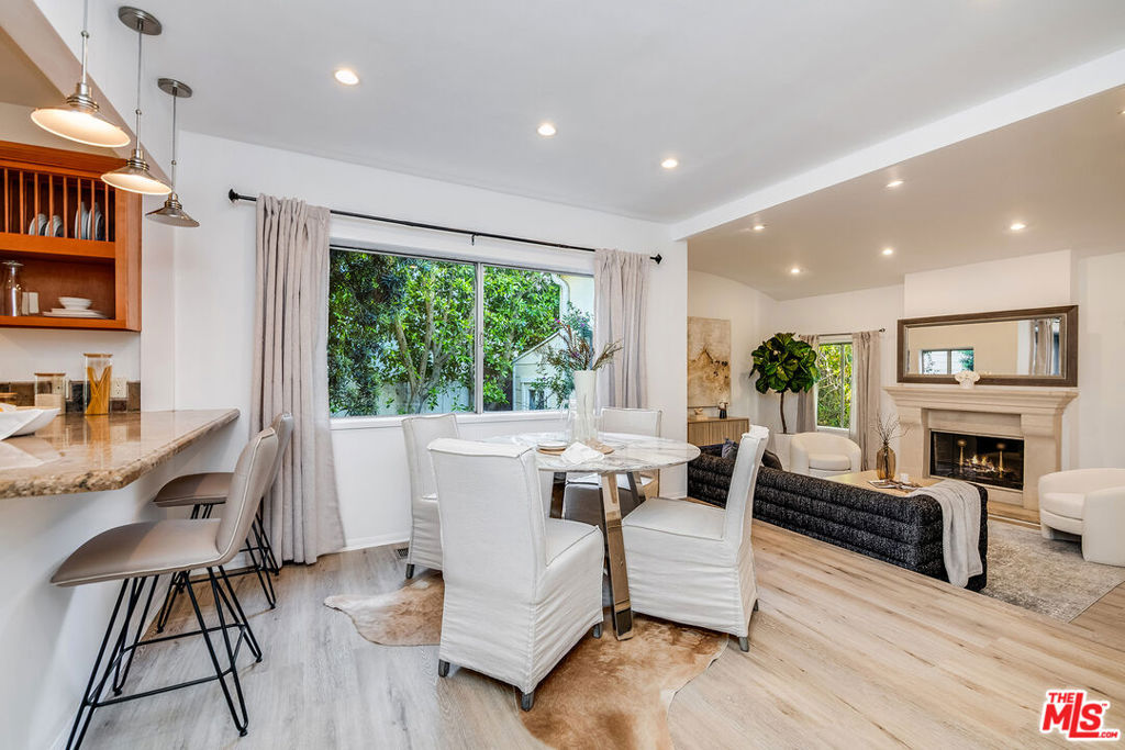 11812 Sunshine Terrace