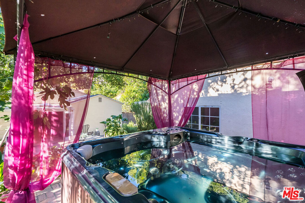 11812 Sunshine Terrace