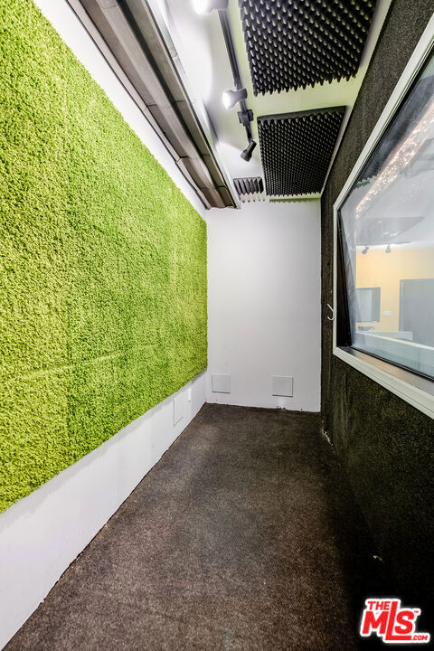 11812 Sunshine Terrace