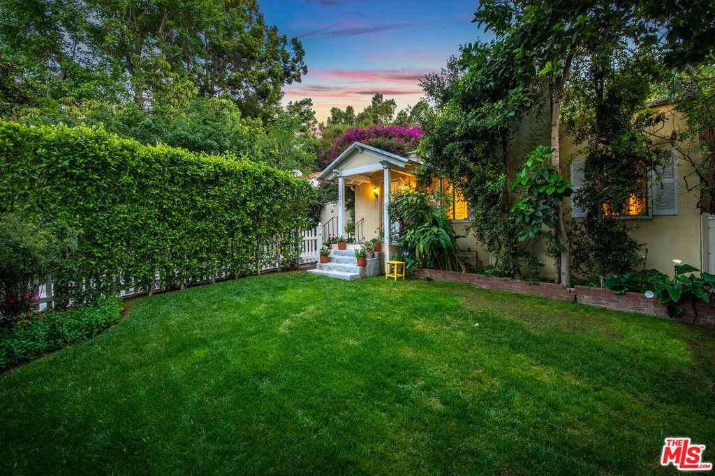 11812 Sunshine Terrace