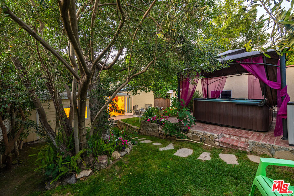 11812 Sunshine Terrace