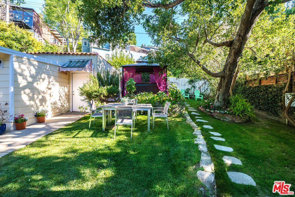 11812 Sunshine Terrace