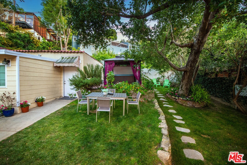 11812 Sunshine Terrace