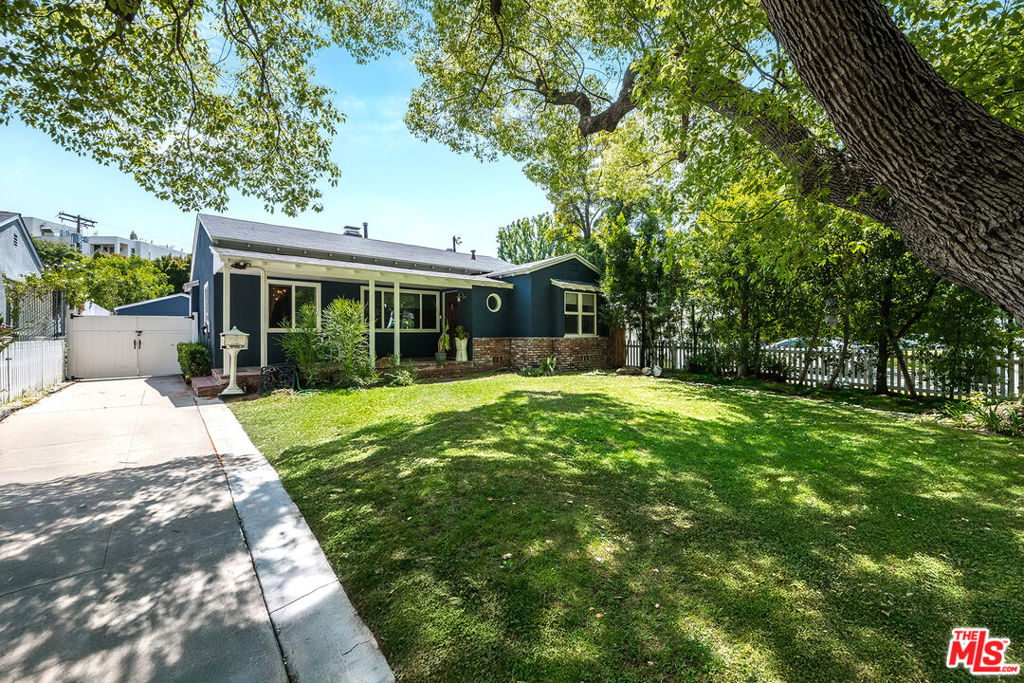 4438 Strohm Avenue