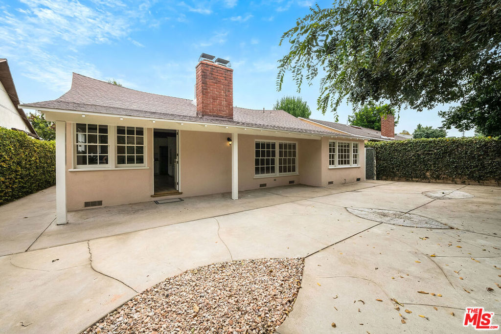 6629 Sunnyslope Avenue
