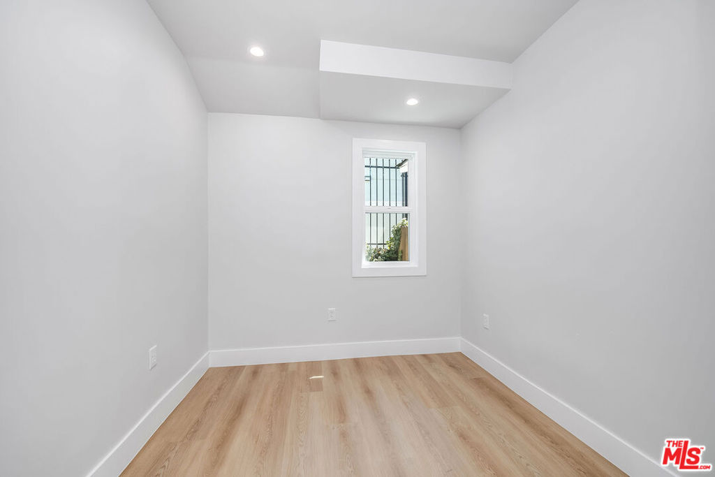 4524 Laurel Canyon Boulevard