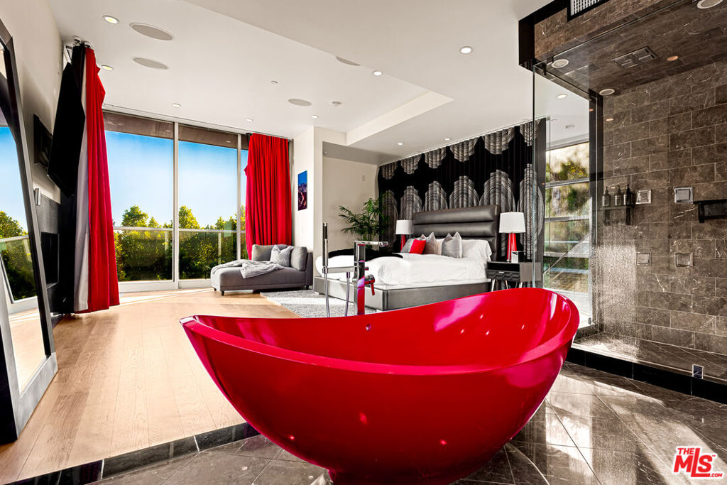 2738 Rinconia Drive