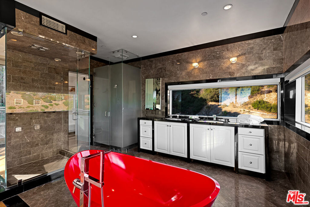2738 Rinconia Drive