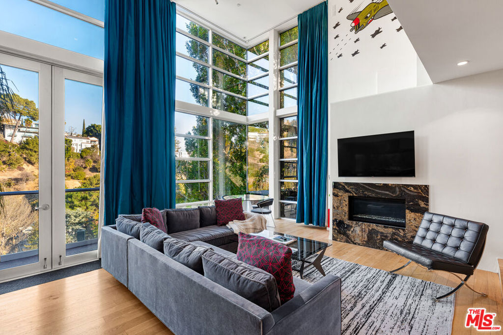 2738 Rinconia Drive