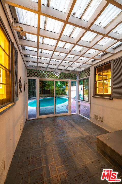 10435 Whipple Street