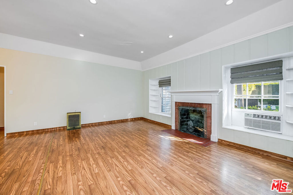 10435 Whipple Street